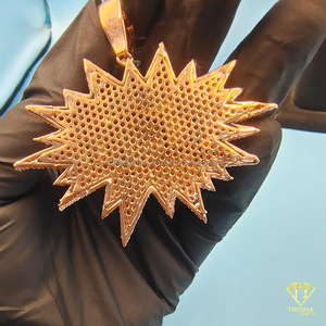 Colgante de Lujo con Inicial EA Estilo Sunburst Iced Out, Joyería de Declaración Hip Hop, Colgante Iced Out, Joyería Hip Hop, Colgante Bling de Lujo - Product Image 4