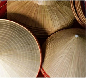 Sombreros artisanaux en bambou non laqué du Vietnam et chapeaux en feuilles de palmier – Motifs personnalisés disponibles, décontractés, unisexes, à fleurs - Product Image 4