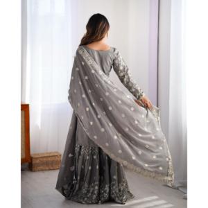 Vêtements de fête pour femmes ensemble de haut fantaisie Sharara avec Dupatta comprend un bas supérieur et un tissu de couverture - Product Image 2