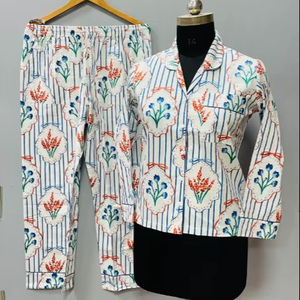 ชุดนอนผ้าฝ้ายลำลองลายดอกไม้ ชุดสำหรับงานแต่งงาน ทรงเข้ารูป คอวี แขนยาว ระบายอากาศได้ดี เหมาะสำหรับฤดูร้อน ติดกระดุม - Product Image 1