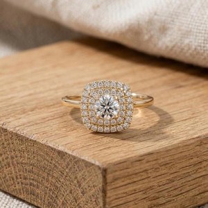 Bague de mariage et d'anniversaire en or massif 10K 14K 18K avec double halo de diamants de laboratoire ronds brillants, certifiée IGI, couleur DEF, clarté VS VVS - Product Image 1