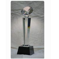 . Trophée en cristal haut de gamme avec logo personnalisé pour les récompenses d'entreprise, la reconnaissance des employés et l'excellence commerciale mondiale.