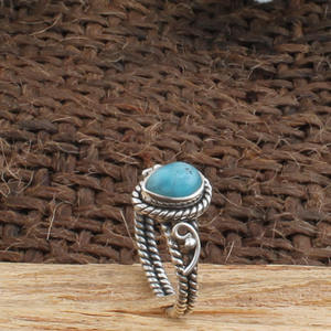 Anillo de Plata de Ley 925 con Engaste de Larimar en Forma de Pera, Hecho a Mano, Estilo Boho Clásico, Anillo Solitario Delicado, Certificado Jaipur Wedding - Product Image 1