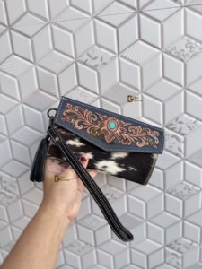 Custom Designer Hand <b>Tooled</b> Carving Leather Wallet Clutch Phone <b>Case</b> Stylish Cowhide Leather Clutch for Women Multi Uses - Product Image 3
