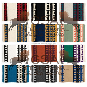 Couverture de selle western 100% laine de Nouvelle-Zélande 34x36, taille et couleurs personnalisables pour l'équitation et la compétition - Product Image 6