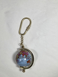 Porte-clés globe terrestre vintage en laiton, porte-clés décoratif, cadeau pour les voyageurs, les amateurs de géographie, accessoires de bureau - Product Image 4
