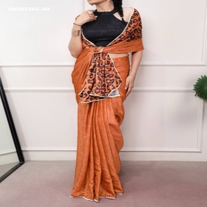 Magnifique sari en soie satinée avec impression numérique et bordure en dentelle perlée - Collection de blouses Banglory - Fournisseur d'Inde - Product Image 1