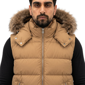 Chaleco Acolchado Beige con Capucha para Hombre, con Ribete de Piel, Cierre de Cremallera, Resistente al Viento, Transpirable, Relleno de Algodón, Estilo Urbano para Invierno - Product Image 2