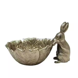 Cuenco de aluminio hecho a mano para servir, diseñado para uso multiusos, como servir sopas, curry o guarniciones - Product Image 1