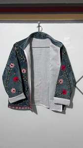 Veste en velours vert Suzani faite à la main, motif floral brodé, manteau bohème - Product Image 2