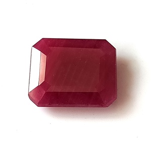 พลอยทับทิมแอฟริกันธรรมชาติ 5.60 กะรัต ทรงเหลี่ยมมรกต - Product Image 1