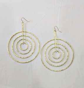 Pendientes Colgantes de Latón Indio al por Mayor - Diseño Unisex de Gran Tamaño, Suministro a Granel para Compradores Minoristas al Mejor Precio del Mercado - Product Image 1