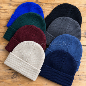 Lot de bonnets unisexes prêts à être expédiés – Bonnets côtelés unis, couleurs assorties, chauds pour l'hiver, avec revers – Vente en gros pour revendeurs - Product Image 6