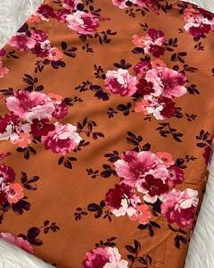 Tissu imprimé numérique de qualité supérieure en polyester, coton, rayonne et mousseline à motifs floraux pour robes, chemisiers et vêtements féminins - Product Image 1