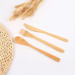 Ensemble de couverts en bois d'acacia le plus vendu avec étui en tissu à motifs - Product Image 3