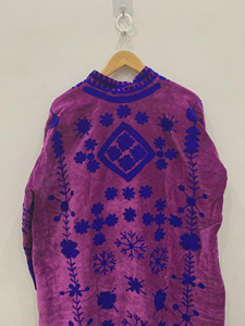 Robe Kimono Élégante Violette Suzani, Longue Veste Bohème Vintage Brodée Florale en Velours, Idéale pour les Festivals d'Hiver - Product Image 3