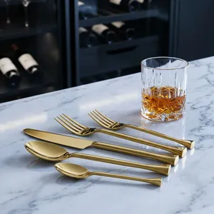 Ensemble de couverts de haute qualité plaqués or, cuillères, fourchettes et couteaux en acier inoxydable pour la maison, l'hôtel et le restaurant 2026 - Product Image 3