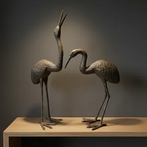 Paire de figurines de grue en bronze faites à la main, finition patinée, sculpture animale contemporaine, décoration de table, présentation pour salon - Product Image 4