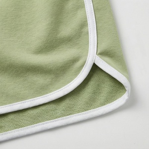 Conjunto Deportivo de 2 Piezas para Mujer, Camiseta Verde de Manga Corta y Pantalones Cortos por Encima de la Rodilla, Tejido Transpirable para Primavera - Product Image 6