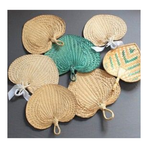 Abanico de Hoja de Palma Hecho a Mano, Abanico Tejido Natural de Vietnam para la Industria Hotelera, Decoración de Eventos y Uso Doméstico - Product Image 2