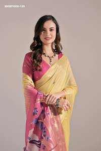 Colección de Última Moda para Festivales: Saree-Blusa de Algodón Muga con Tejido Resham, Pallu y Butties, con Borde Zari - Product Image 3