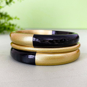 Brazalete de Cuerno de Búfalo con Acabado Liso Estilo Animal de NEHA ENTERPRISES, Brazalete de Moda Elegante Hecho a Mano, Arte y Coleccionable - Product Image 6
