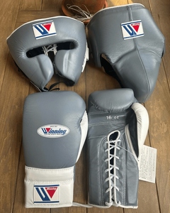 Ensembles de boxe personnalisés en cuir de vachette véritable Winning Pro Punching, haute qualité, avec sangle de poignet réglable et impression sérigraphiée - Product Image 6