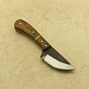 Cuchillo de Caza y Camping EDC de Hoja Fija Forjado a Mano en Acero al Carbono con Acabado Forjado, Mango de Palisandro, Fabricante de Fábrica - Product Image 4