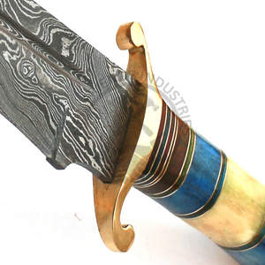 Cuchillo de caza Bowie de acero de Damasco de 12 pulgadas, edición nueva, hecho a mano, extra afilado, hoja fija, para camping, con mango de hueso de camello de color. - Product Image 5