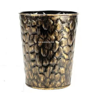 Juego de 2 macetas decorativas de metal con acabado en blanco y dorado, de forma redonda y elegante. - Product Image 5