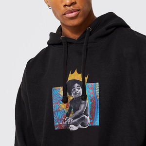 Sweat à capuche pour homme en coton 100% durable, imprimé sérigraphié, personnalisable (logo/couleurs), anti-plis, en tissu polaire avec poches, idéal pour l'automne - Product Image 3