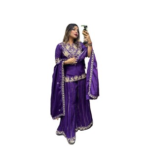 DISEÑADOR CHINON SECUENCIA DE BORDADO DE SECUENCIA DE TRABAJO TOP PALAZZO CON DUPATTA PURPLE - Product Image 1