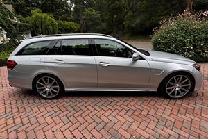 Mercedes-Benz E-63 S AMG Wagon 2014 - Product Image 5