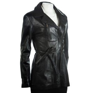 Veste longue en cuir tendance pour femme, manteau biker court et ajusté de qualité supérieure, veste d'extérieur élégante pour l'hiver pour femmes - Product Image 1