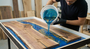 Table à manger rectangulaire de luxe en bois d'acacia massif avec bord naturel et résine époxy, design moderne et étanche, marque Sack, pour salon - Product Image 3