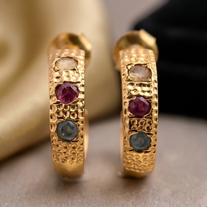 Pendientes de Aro de Plata 925 Chapados en Oro con Turmalina Multicolor, Joyería de Piedras Preciosas Texturizadas Hechas a Mano para Mujer - Product Image 2