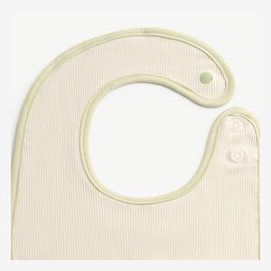 Bavoir triangulaire pour bébé garçon en modal et élasthanne, bavoir anti-bave pour nouveau-né, imprimé ours, fermeture à boutons-pression, 2 couches, ODM Vietnam - Product Image 3