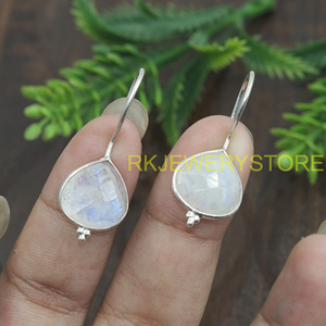 ต่างหูห้อยทำมือจากมูนสโตนสีรุ้งธรรมชาติ เงินแท้ 925 ดีไซน์โบโฮ สำหรับผู้หญิง ของขวัญสำหรับพี่สาว แม่ - Product Image 2