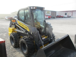 รถตักล้อยางมือสอง New Holland L320 ขนาด 5 ตัน 6 ตัน เครื่องยนต์ดีเซล สำหรับงานเกษตรและก่อสร้าง - Product Image 5