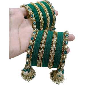 Brazalete Elegante de Moda para Mujer, en Acero Inoxidable Tono Dorado, Colores, Tamaños y Diseños Personalizados para Bodas, Fiestas y Eventos Tradicionales - Product Image 1
