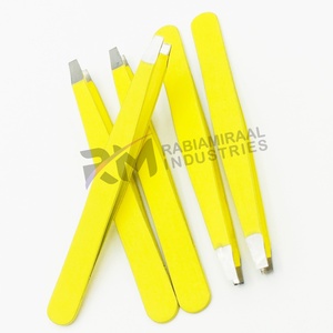 Pinza para Cejas RMI Silver Tip de Acero Inoxidable con Recubrimiento en Polvo Amarillo, Producto Superior - Product Image 3