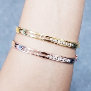 Brazaletes de Plata 925 con Moissanita, Bañados en Oro, Corte Brillante, Estilo Diamante, para Novias y Uso Diario, Más Vendidos - Product Image 2