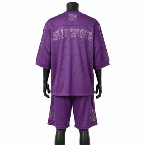 Conjunto de pantalones cortos de malla para hombre, diseño premium con paneles de poliéster transpirable, pedrería y logotipo personalizado con transferencia térmica. - Product Image 2