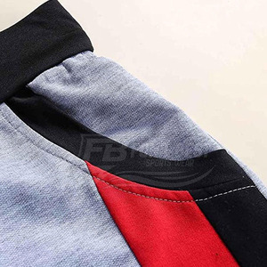 Shorts de sport gris et rouge pour homme, taille mi-haute, avec cordon de serrage, séchage rapide, respirant, écologique, style bermuda, en coton tricoté - Product Image 5