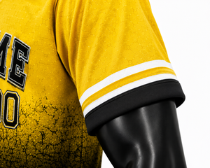 เสื้อเบสบอลผู้ชาย SINEWY SPORTS สีเหลืองดำไล่เฉดสี  พร้อมชื่อทีมแบบซับลิเมชั่น หมายเลข 00 แขนสั้น ระบายเหงื่อได้ดี ทรงปกติ - Product Image 4