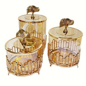 Juego de 3 Frascos de Vidrio con Diseño de Flores Doradas de Diferentes Tamaños y Recipientes con Tapa de Mármol Decorativa de Lujo para Cocina - Product Image 5