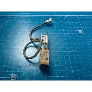 Sensor Fotoeléctrico Compacto SUNX CX-M10P, Usado, Piezas de Equipos Semiconductores de Época - Product Image 1