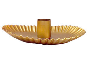 Bougeoir en métal doré Porte-bougie élégant et décoratif pour la maison ou les occasions spéciales - Product Image 6