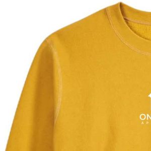 เสื้อสเวตเชิ้ตคอกลมคลาสสิกสำหรับผู้ชาย สีมัสตาร์ด ผ้าฝ้ายพรีเมียม แขนยาว สวมใส่สบาย เหมาะสำหรับทุกวัน สไตล์สตรีทแวร์ - Product Image 3