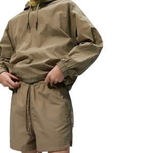 Conjunto de chándal de dos piezas con cremallera y logotipo personalizado para hombre, pantalones cortos cortavientos de nailon de alta calidad, unisex, verano 2025 - Product Image 6